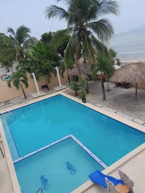 Swimming Pool (1)
