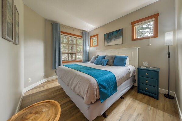 Master Bedroom with king bed,  walkin closet,    3 piece ensuite bathroom