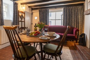 1 Webster Steps, Staithes:  A comfortable fisherman's cottage filled with charm