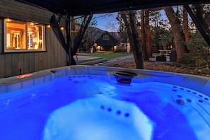 Bain à remous extérieur