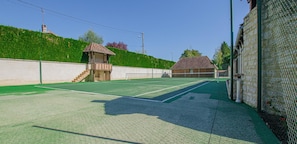 Sport court