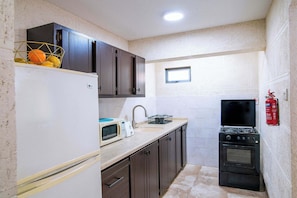 Fully equipped kitchen, cook up a storm!