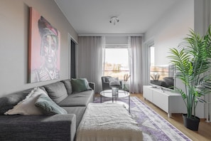 The apartment is well equipped to suit your needs and you only need to have your personal belongings and hygiene products with you when staying with us.