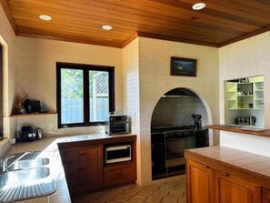 Fully equipped kitchen to make that quick and easy holiday meal. 