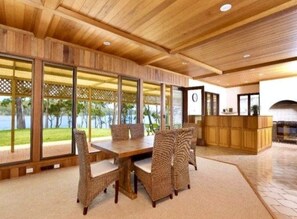 8-seater dining table with a view !