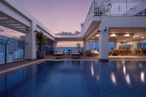 Rooftop pool