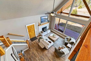Main floor living room - comfort and style