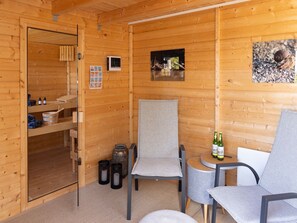 Vorraum Sauna mit Soundsystem, Verbindung über Bluetooth