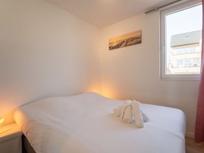 Holz, Fussboden, Flooring, Schlafzimmer, Bett, Holzbeize, Hartholz, Wohnung, Bettdecke, Holzboden