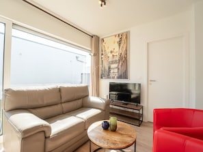 Interior Design, Möbel, Flooring, Fussboden, Couch, Holz, Zimmer, Decke, Wohnzimmer, Wohnung