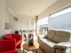 Wohnung, Fussboden, Flooring, Interior Design, Zuhause, Möbel, Wohnzimmer, Couch, Stuhl