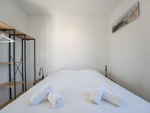Holz, Schlafzimmer, Bett, Fussboden, Bedding, Bettdecke, Bettrahmen, Hartholz, Holzbeize, Matratze