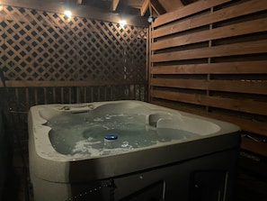 Indoor spa tub