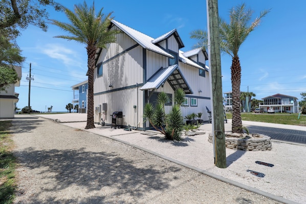 Sugar Sands Cottage Side Exterior with View of Beach