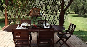 Outdoor dining