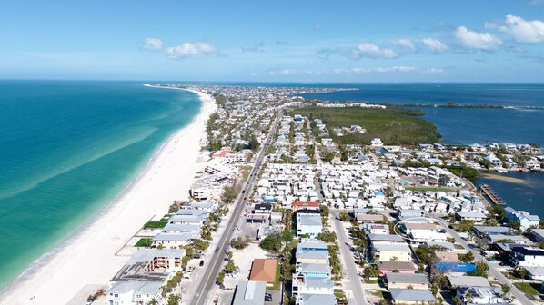 Island Vibes by Anna Maria Vacations