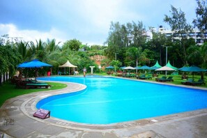 Utomhuspool