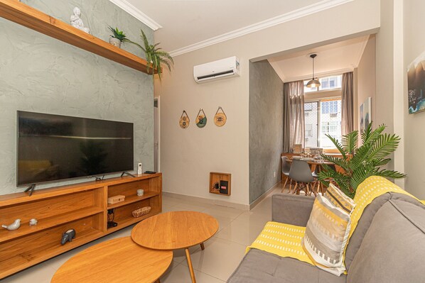Living Room,Dining area