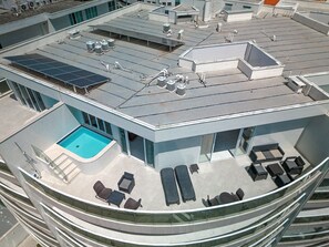 View(from property / room),Bird's eye view,Pool view,Landmark view