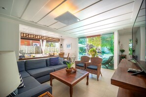 Living Room,Dining area,TV and multimedia