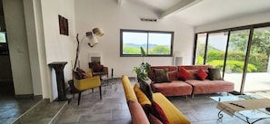 Salon de la villa