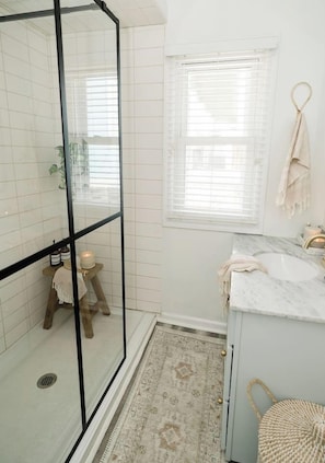 walk in shower in primary bath