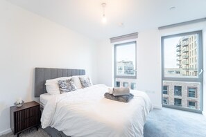 Discover the perfect blend of comfort and sophistication in our elegantly appointed bedroom with an ensuite bathroom. This intimate retreat offers a peaceful haven where every detail is designed for your relaxation and convenience.