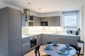 Welcome to our high-end luxury kitchen space, designed for professional chefs, food enthusiasts, and content creators.
Whether you're hosting a private dinner, filming a cooking show, or organizing a culinary workshop, this space provides everything you need to create an unforgettable experience.