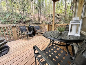 • Quiet backyard patio—ideal for yoga, reading, or meditating under the trees
