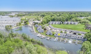 A beautiful condo in Mariners Cove with water views