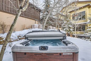Private Hot Tub Perfect for a soak after a long day on the mountain