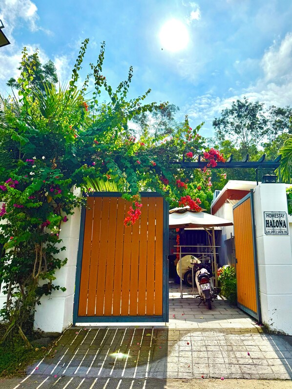 Fachada da propriedade