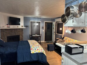 This studio has it all. Sleeping, Living, Cooking & Dining.