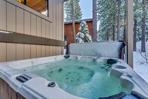 Bain à remous extérieur