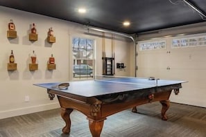 Spielezimmer