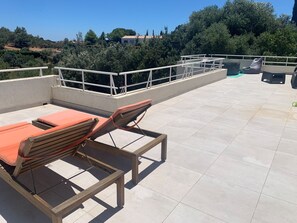 Terrace with views 
