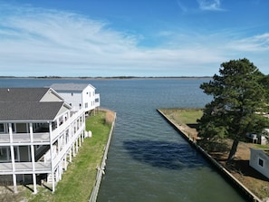 Easy Access to serene Oyster Bay.