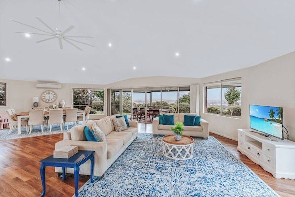 Sink into soft lounges and enjoy slow afternoons with a book or a favourite film—framed by valley views and styled in calming tones for effortless relaxation.