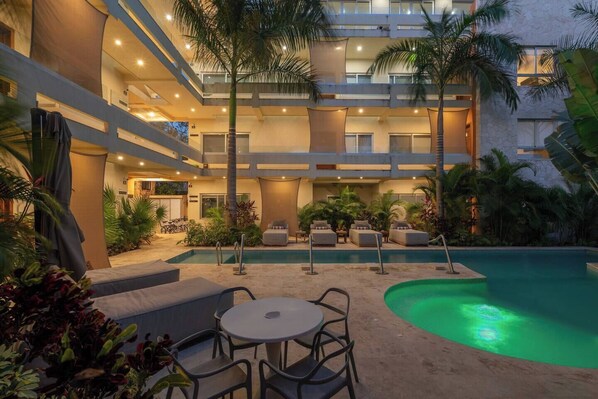 Pool
