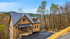 Making memories in our stunning Pigeon Forge retreat.