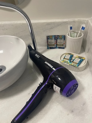 Bathroom amenities