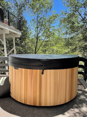 Bain à remous extérieur