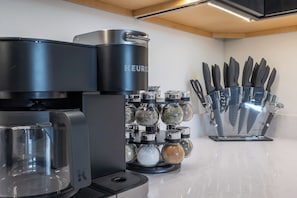 Kaffee und/oder Kaffeemaschine