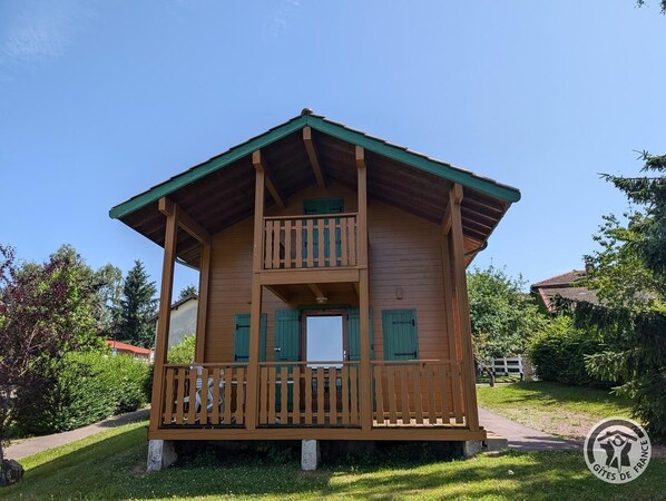 Gîte "Les Volets Verts" à Saint-Clément-de-Vers, en Haut Beaujolais, dans le Rhône : Bienvenue aux Volets Verts !