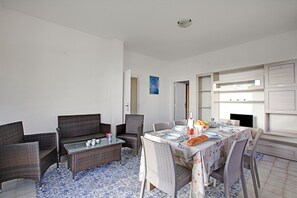 Living and dining room