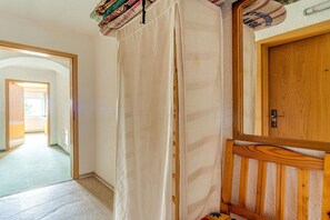 Entrance / Reception