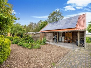 Außenseite Ferienhaus [Sommer]