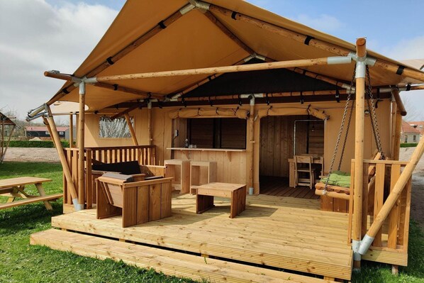Holiday Home Exterior [summer]