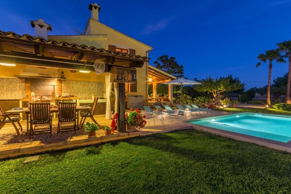 Extérieur maison de vacances [été]