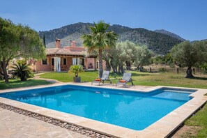Schwimmbad des Ferienhauses